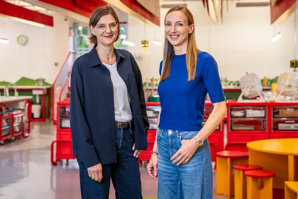 
Dr. Ute Krupp, Global Head of Forscherwelt and Dr. Simone Bagel-Trah, patroness of the initiative and Chairwoman of the Supervisory Board and Shareholders' Committee of Henkel (from left)