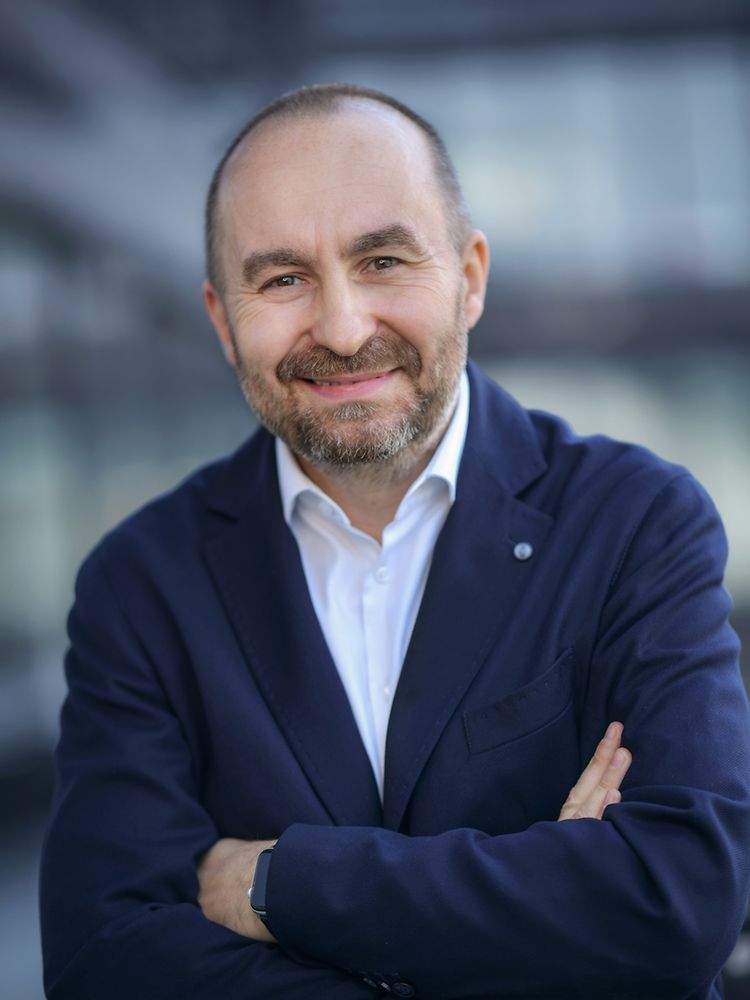 

Roman Kýr

President of Henkel Czech Republic, General Manager Laundry & Home Care CZ/SK